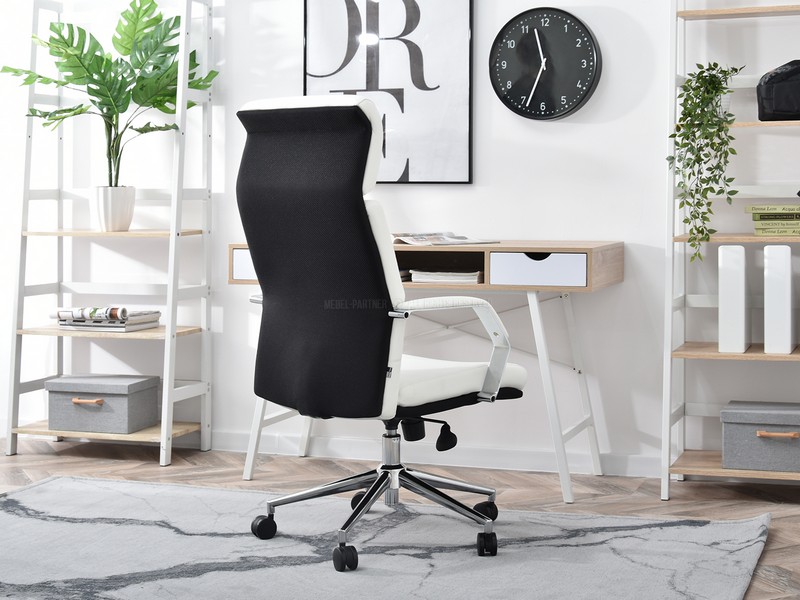 wygodny fotel do pracy przy biurku BOND biały obszyty białą skórą ekologiczną