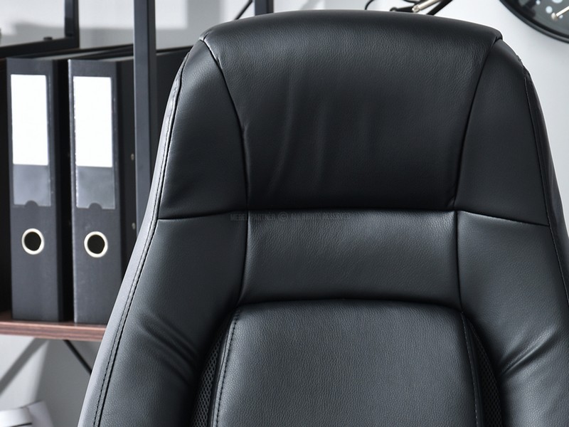 komfortowe oparcie czarnego fotela biurowego DEKER ekoskóra wysoki komfort pracy