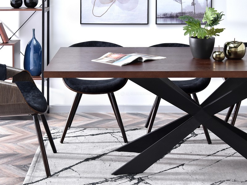 orzechowy stół retro z czarną podstawą fornir, czy laminat do jadalni salonu prostokątny