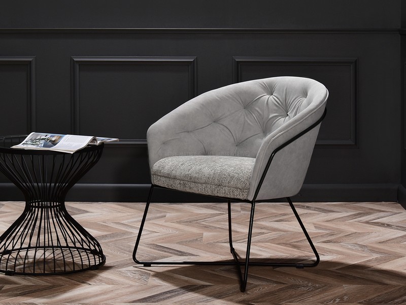 pikowany fotel okrągły obły komfortowy nowoczesny metalowy stelaż do salonu do książki kolor szary jasny szary LAGO