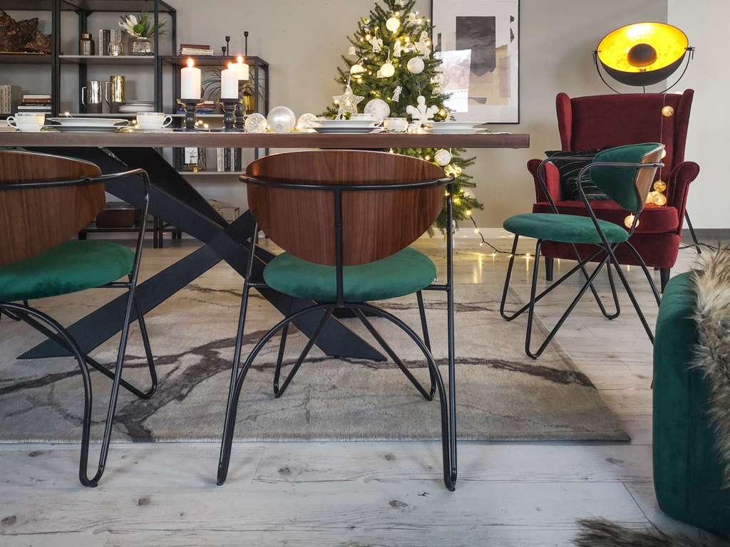 krzesła TALISA do stołu nowoczesnego komfortowe industrialne z podłokietnikami tapicerowane zielonym welurem