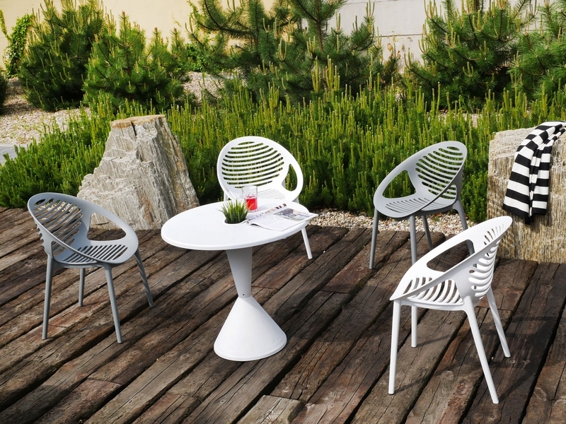 nowoczesne plastikowe krzesło na taras na balkon na dwór na ogród do kuchni do jadalni szare BORIA ażurowe lekkie 